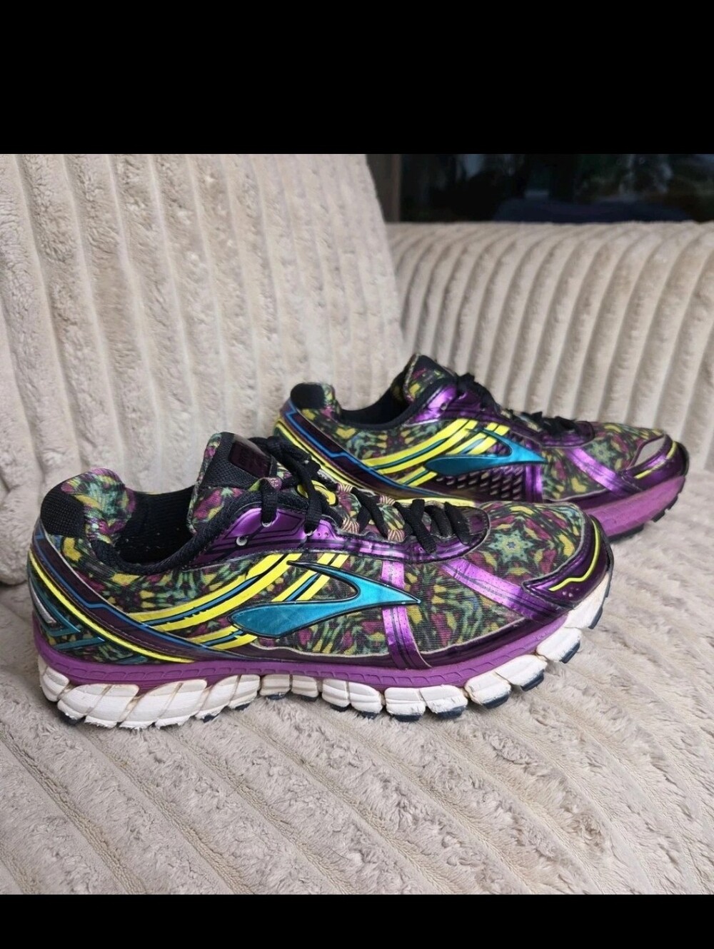 Brooks Adrenaline GTS 15 Womens Running Shoes Kaleidoscope Purple Size 10